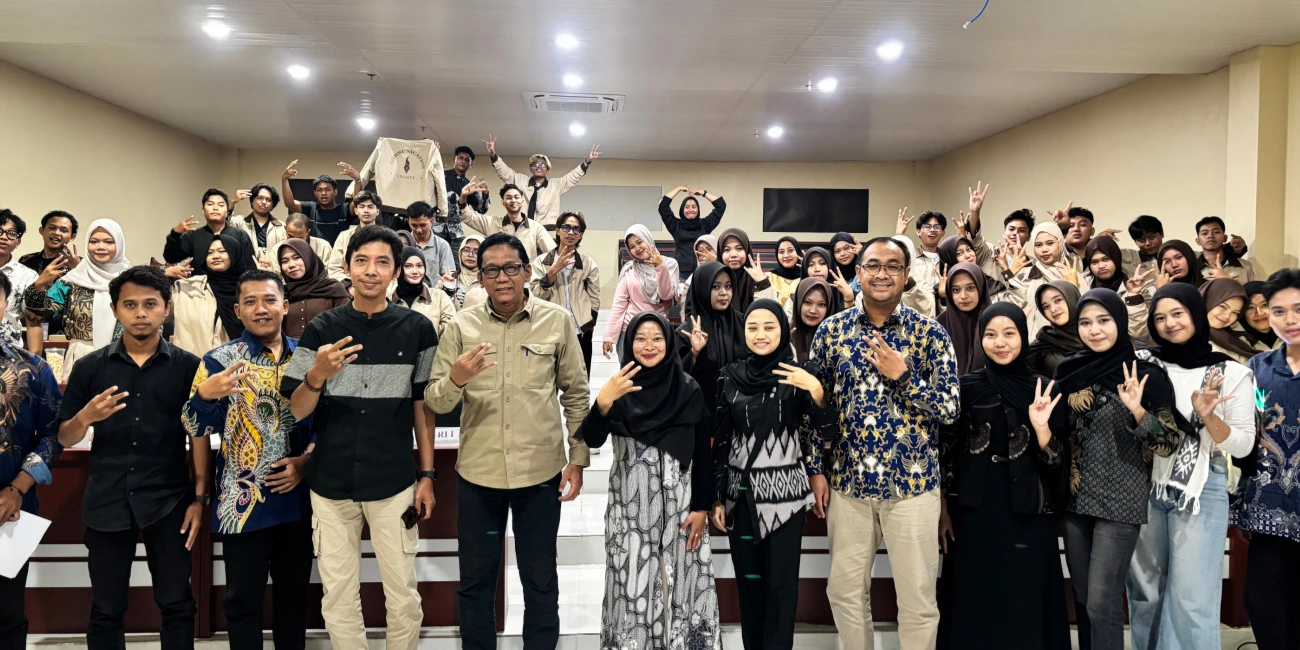 Peserta FGD Uniba Madura mendiskusikan representasi budaya Madura dalam karya film mahasiswa dan komunitas film