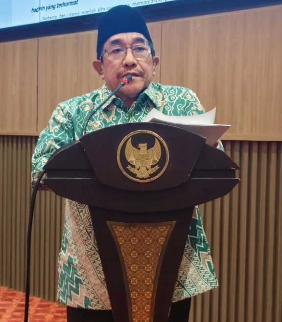 Wabup Sumenep KH Imam Hasyim menyampaikan jawaban eksekutif dalam Sidang Paripurna DPRD tentang Pertanggungjawaban APBD 2025