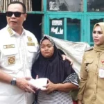 Wali Kota Serang Budi Rustandi Renovasi Rumah Iis Minjayanti, Pemkot Kucurkan Bantuan Rp15 Juta