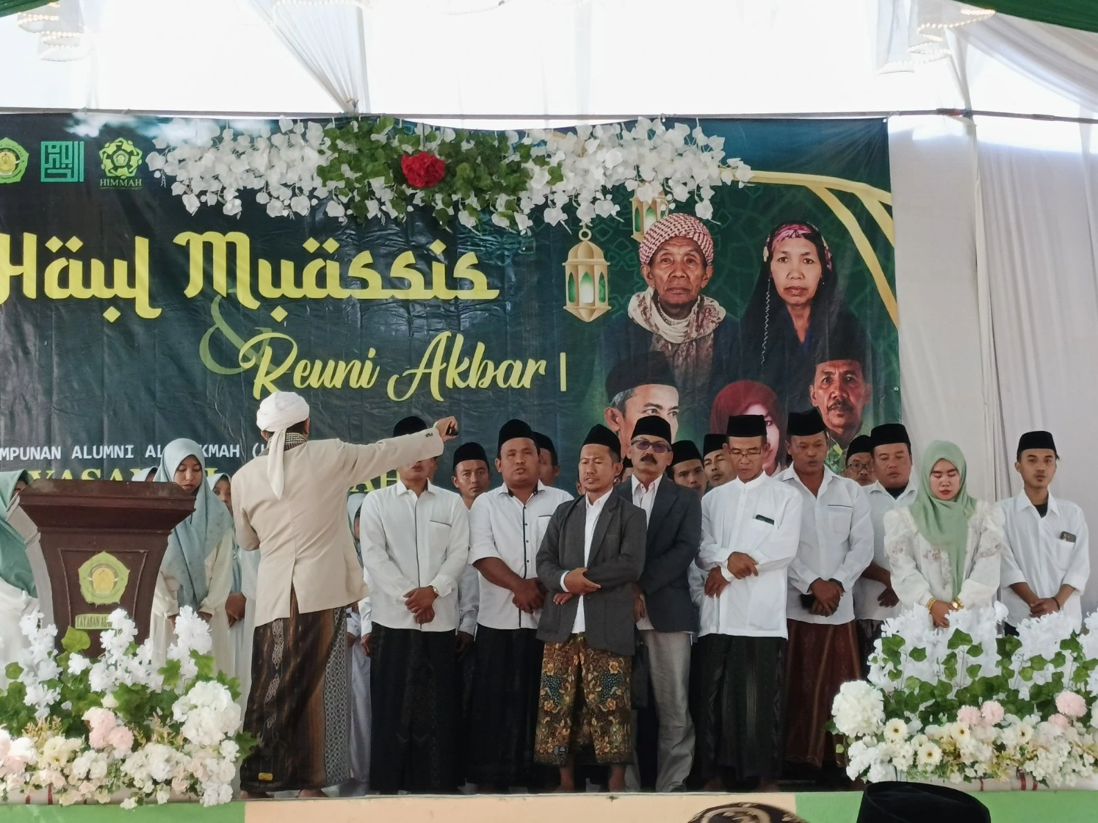 Haul Muassis dan Reuni Akbar perdana Yayasan Al-Hikmah Aengdake Bluto diikuti alumni dari berbagai daerah