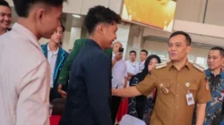Gubernur Jawa Tengah Ahmad Luthfi saat membuka Munas XIX BEM SI di Politeknik Negeri Semarang.