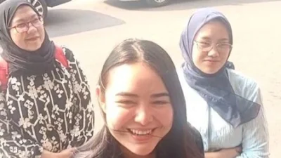 Amanda Manopo di Polres Metro Jakarta Selatan terkait dugaan penggelapan dana