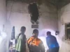 Angin Kencang Robohkan Pohon Kelapa, Tim BPBD Situbondo Sigap Tangani Rumah Warga yang Rusak