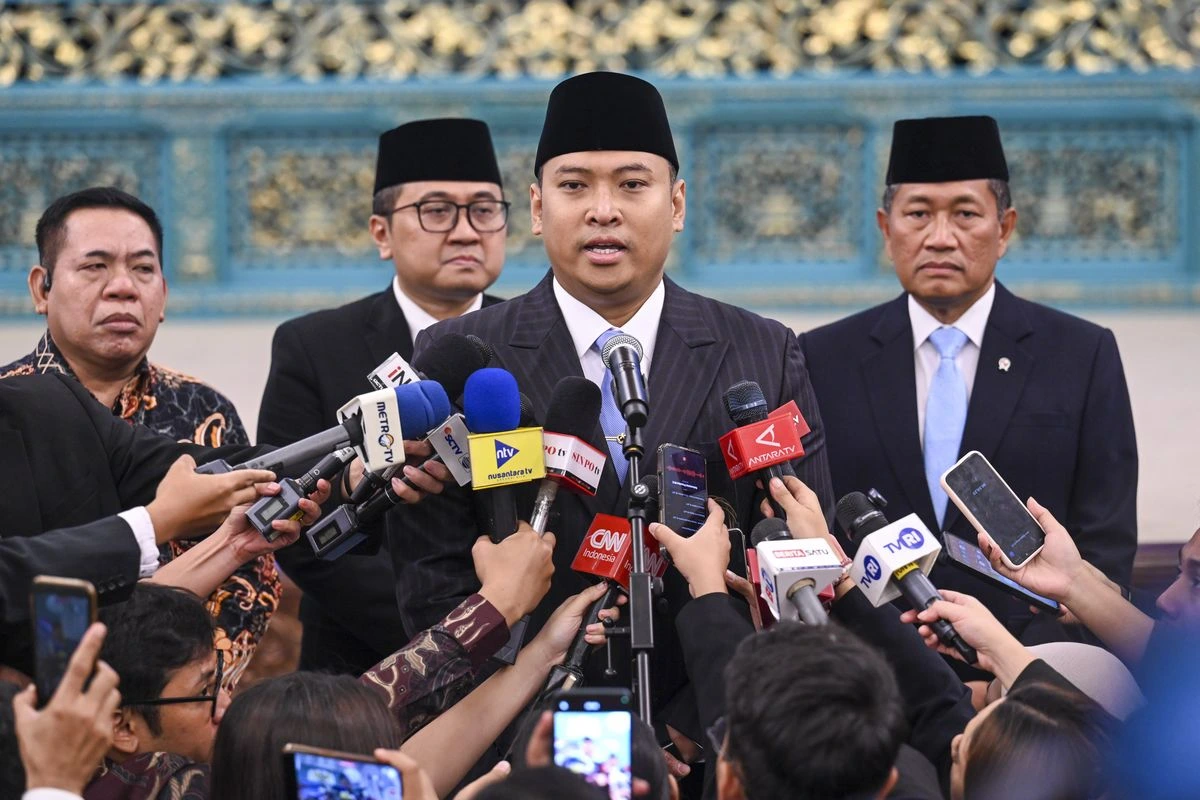 Kepala BGN Sudaryono mengumumkan penutupan permanen 833 dapur Makan Bergizi Gratis yang melanggar standar higienitas dan sanitasi.