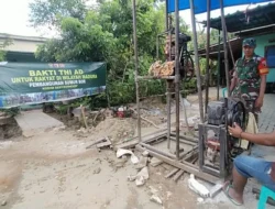 Babinsa Koramil Batuputih dan Warga Percepat Pembangunan Sumur Bor untuk Penuhi Kebutuhan Air Bersih