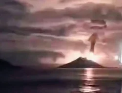 Badan Geologi Pastikan Video Erupsi Gunung Anak Krakatau yang Viral di Media Sosial adalah Hoaks