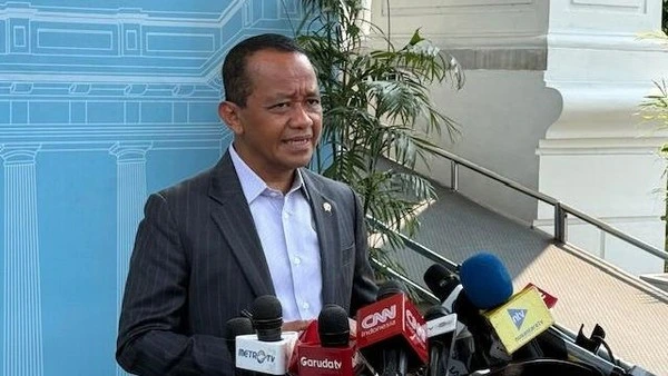 Menteri ESDM Bahlil Lahadalia menjelaskan rencana penggunaan CNG sebagai pengganti LPG 3 kilogram untuk kebutuhan rumah tangga di Indonesia