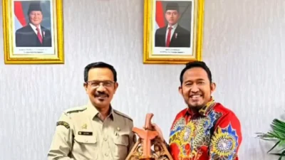Bupati Achmad Fauzi saat rapat koordinasi dengan Kementerian Pertanian RI membahas penguatan program pertanian Kabupaten Sumenep