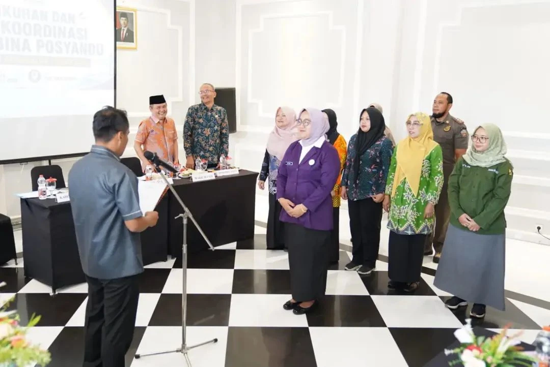Bupati Bangkalan Lukman Hakim mengukuhkan Tim Pembina Posyandu Kabupaten Bangkalan.