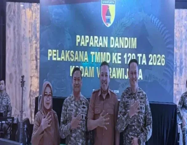 Bupati Sampang Slamet Junaidi menghadiri penjelasan pelaksanaan TMMD ke-129 di Kodam V/Brawijaya Surabaya.