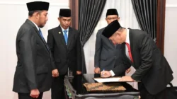 Bupati Sumenep melantik Kepala Inspektorat dan pejabat administrator di lingkungan Pemkab Sumenep