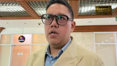 Dave Laksono mendukung putusan MK tentang kuota internet tetap aktif hingga habis