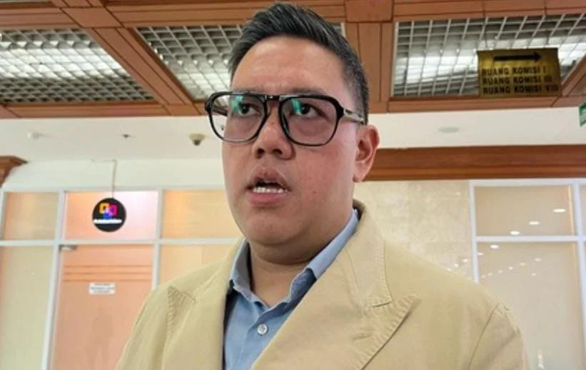 Dave Laksono mendukung putusan MK tentang kuota internet tetap aktif hingga habis