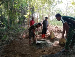 Gotong Royong TNI dan Warga Percepat Pembangunan Jembatan KBSB di Desa Matanair Sumenep