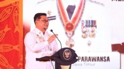 Sekda Riau Syahrial Abdi mempresentasikan peluang investasi hilirisasi komoditas unggulan Riau pada Misi Dagang Jawa Timur 2026 di Pekanbaru.