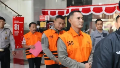 KPK Tahan Empat Tersangka OTT Bupati Pemalang, Satu di Antaranya Staf Administrasi KPK