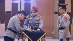 Kapolri Listyo Sigit Prabowo melantik enam Kapolda baru di Mabes Polri