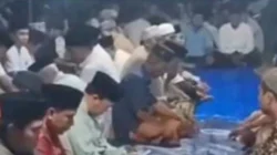 Keluarga menggelar tahlilan tujuh hari ASN Ruly Yunis Setyowati sambil mendesak Polresta Sidoarjo mengungkap kasus kematian di Bandara Juanda.