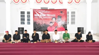 Achmad Fauzi Wongsojudo bersama kader PDI Perjuangan mengikuti Refleksi 30 Tahun Kudatuli di Kantor DPC PDI Perjuangan Sumenep.