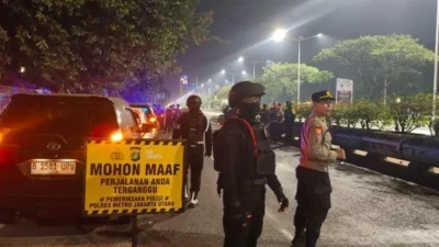 Patroli Brimob Polda Metro Jaya Amankan Enam Pemuda di Jakarta Utara, Tiga Diduga Pelaku Begal dan Tiga Bawa Narkoba