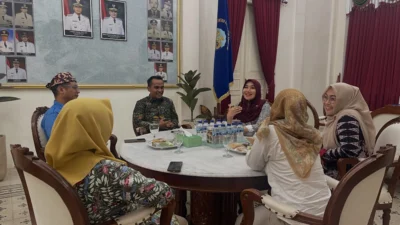Audiensi Pemkab Bangkalan bersama DPD RI dan HKTI membahas program Kelompok Wanita Tani