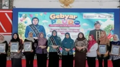 Peluncuran sembilan TK Negeri Pembina dan deklarasi Gerakan Stop Kekerasan terhadap Anak oleh Pemkab Sampang pada Hari Anak Nasional 2026.