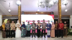 Pisah sambut Kapolresta Sumenep dari AKBP Anang Hardiyanto kepada Kombes Pol Ariek Indra Sentanu