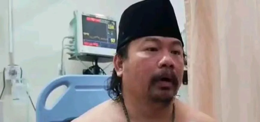 Polisi menyelidiki lokasi penembakan di Desa Berbeluk, Kecamatan Arosbaya, Kabupaten Bangkalan, Jawa Timur, setelah seorang warga mengalami luka tembak dan dua mobil rusak.