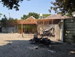 Polisi Olah TKP Bentrokan Maut di Menteng, Temukan Puing Bangunan, Kendaraan Terbakar dan Jejak Darah