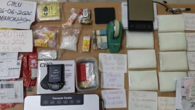 Polsek Babelan mengungkap kasus dugaan peredaran sabu seberat 98,30 gram di Kabupaten Bekasi.