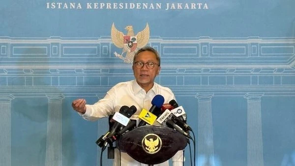 Presiden Prabowo memimpin rapat terbatas membahas Koperasi Merah Putih di Istana Kepresidenan Jakarta