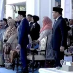 Prabowo dan Jokowi Saling Hormat di Peringatan Hari Bhayangkara ke-80, Curi Perhatian Tamu Undangan