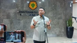 Presiden Prabowo Subianto melantik Sudaryono sebagai Kepala Badan Gizi Nasional di Istana Negara Jakarta