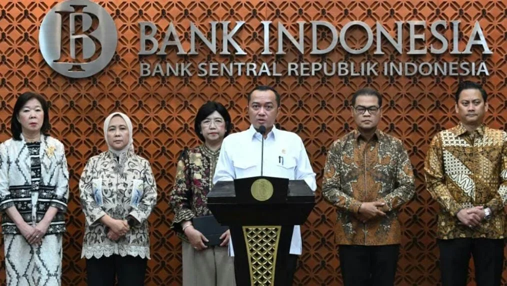 Prasetyo Hadi mengumumkan pengunduran diri Perry Warjiyo sebagai Gubernur Bank Indonesia.