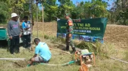 Pengeboran sumur air bersih Program KBSB TNI AD di Desa Poteran Pulau Raas Kabupaten Sumenep