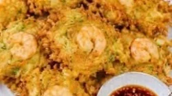 Bakwan sayur udang renyah dan gurih dengan isian sayuran segar