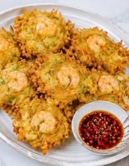 Bakwan sayur udang renyah dan gurih dengan isian sayuran segar
