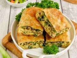 Resep Martabak Telur Kulit Lumpia Renyah, Camilan Praktis dengan Bahan Sederhana