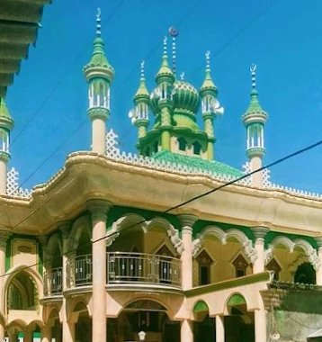 Masjid Baiturrahmah Dusun Julung Desa Galis Giligenting Sumenep yang dibangun atas gagasan H. Muhdar sebagai pusat ibadah dan pendidikan Islam