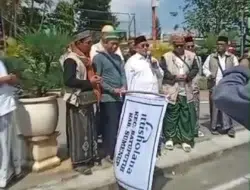 Wabup Sumenep KH Imam Hasyim Lepas Jamaah Ittisholana Menuju Haul Masyayikh se-Nusantara di Situbondo