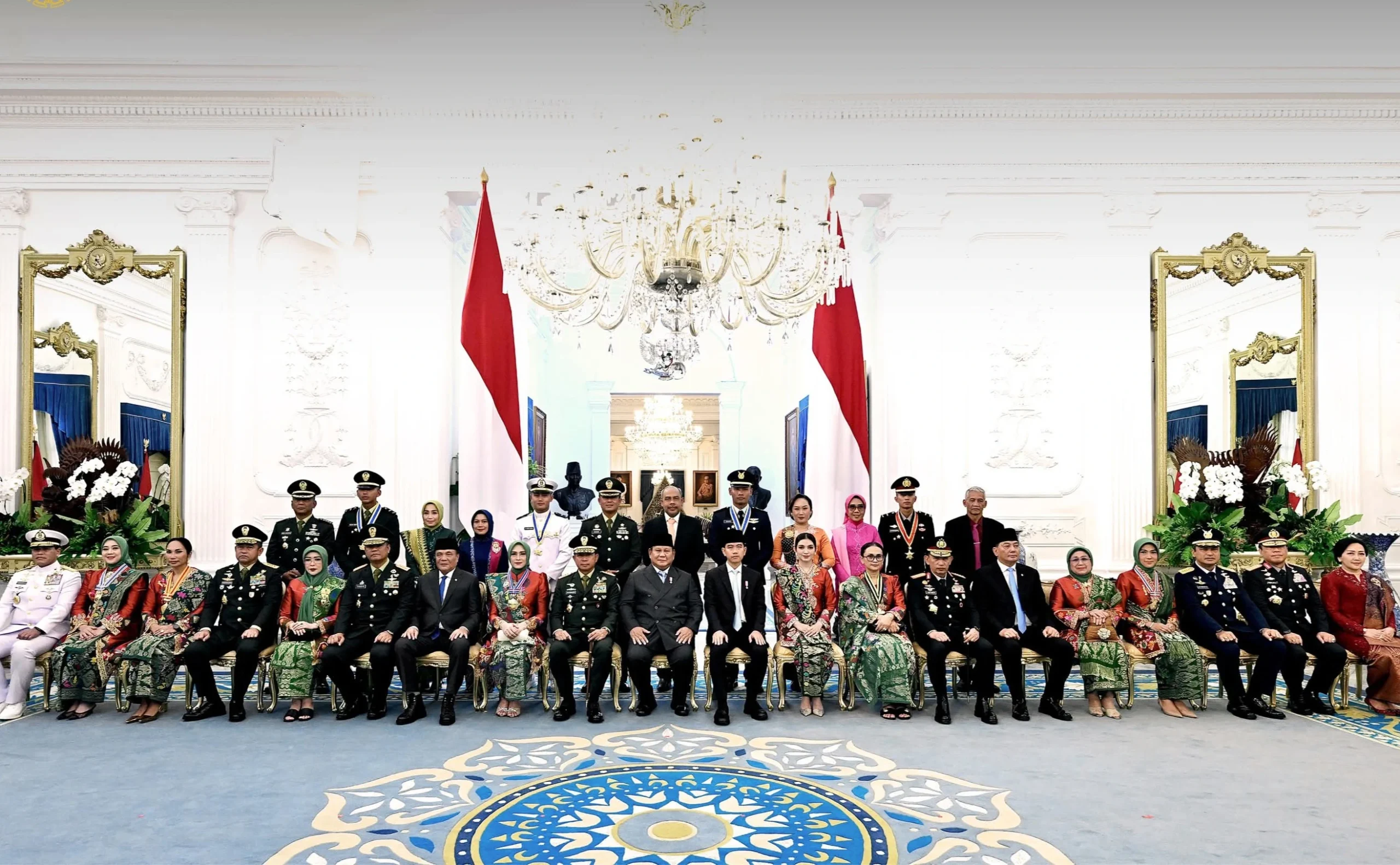 Wapres Gibran Rakabuming menghadiri upacara Praspa TNI dan Polri 2026 di Istana Merdeka Jakarta