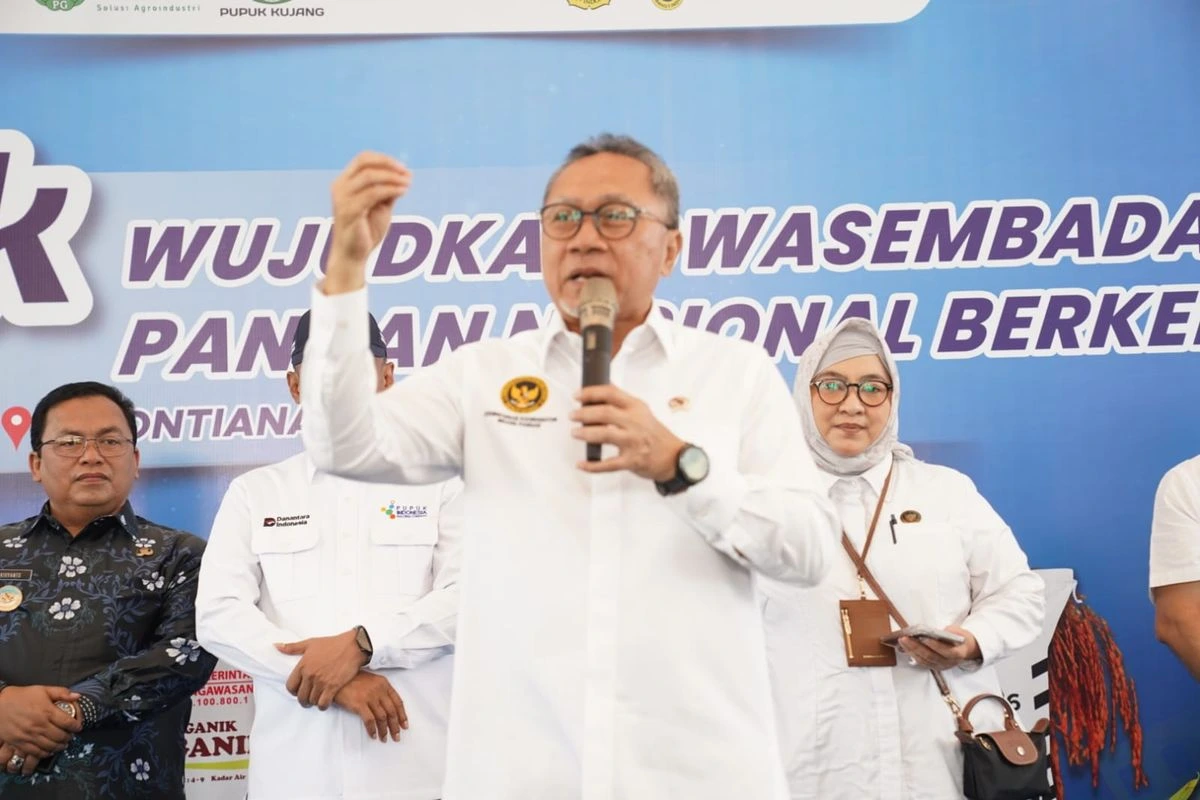 Menko Pangan Zulkifli Hasan menjelaskan program pembangunan 80.000 Koperasi Desa Merah Putih sebagai penggerak ekonomi desa di Jakarta