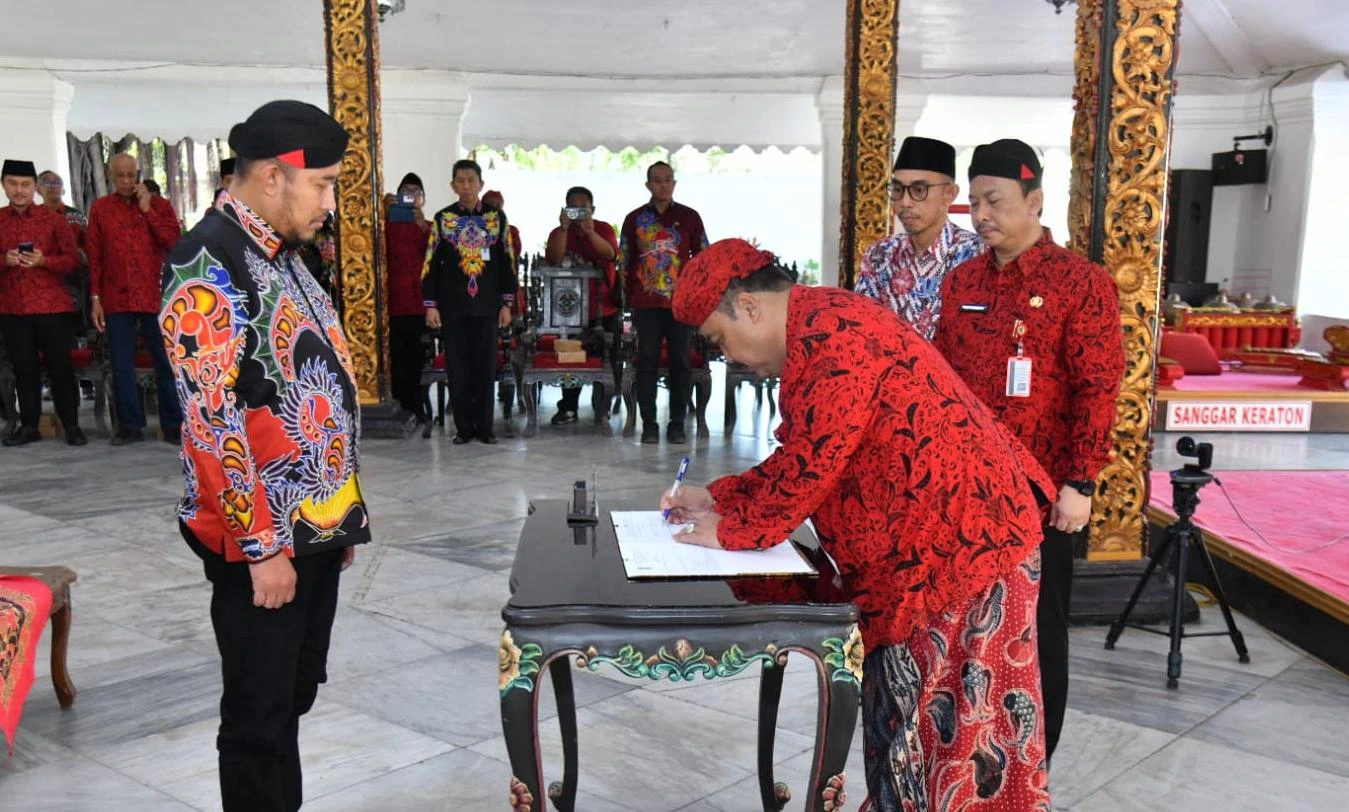 Bupati Sumenep Achmad Fauzi Wongsojudo dalam acara pemutakhiran status desa 2026