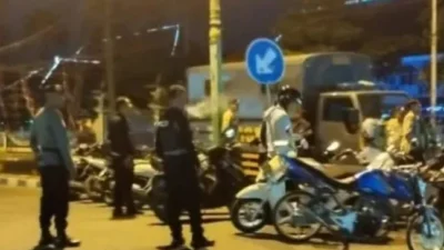 Polisi menertibkan balap liar di Pamekasan dan mengamankan 62 sepeda motor