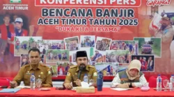 Bupati Aceh Timur memimpin rapat percepatan pembangunan huntap pascabanjir 2025