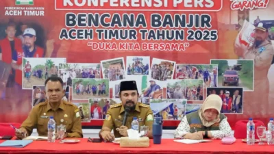Bupati Aceh Timur memimpin rapat percepatan pembangunan huntap pascabanjir 2025