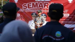 Bupati Bangkalan Lukman Hakim saat memberikan pembinaan kepada pegawai PUDAM Sejahtera