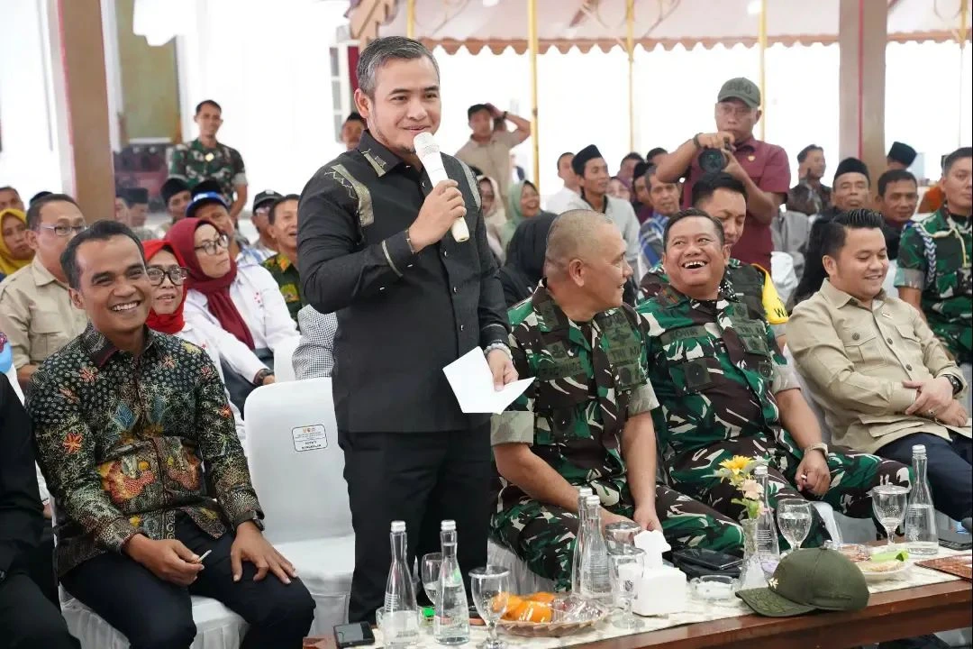 Bupati Bangkalan Lukman Hakim menghadiri Sarasehan Bhakti TNI AD untuk Rakyat