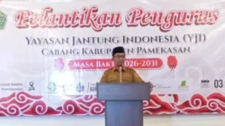 Bupati Pamekasan KH Kholilurrahman menghadiri pelantikan pengurus Yayasan Jantung Indonesia Kabupaten Pamekasan.