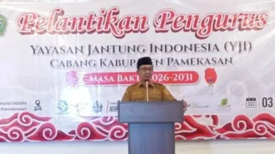Bupati Pamekasan KH Kholilurrahman menghadiri pelantikan pengurus Yayasan Jantung Indonesia Kabupaten Pamekasan.